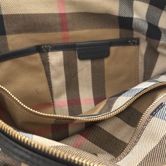 Burberry Black Leather Bag Authentic - Picture 8 of 11